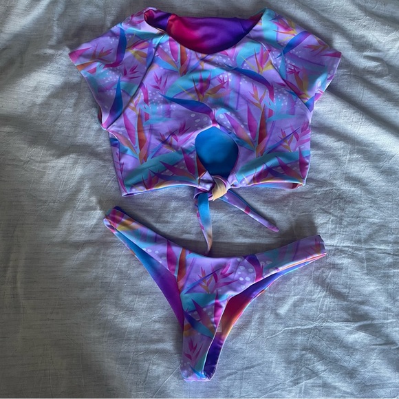 Moana Reversable Bikini - Passion Twist Set - Picture 3 of 5